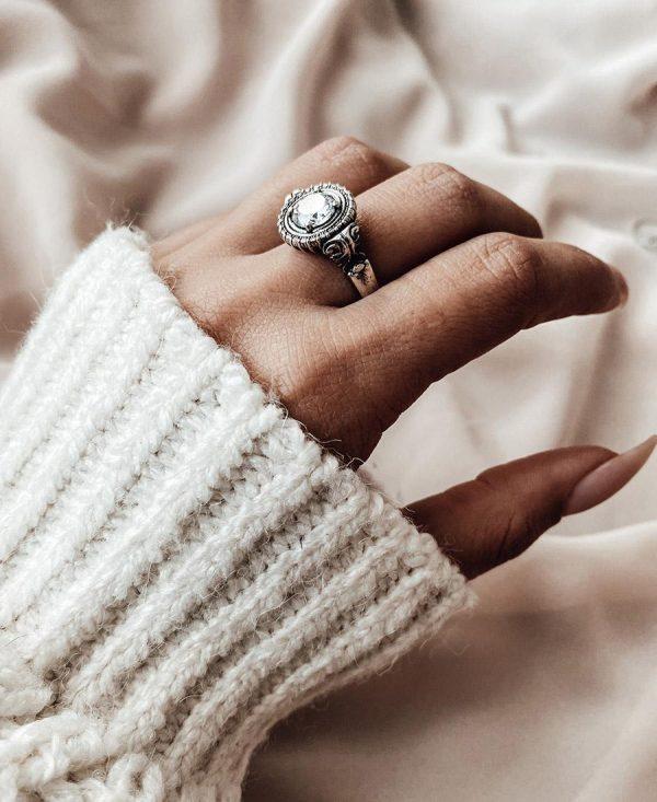 טבעת אליזה לבנה עשויה כסף 925